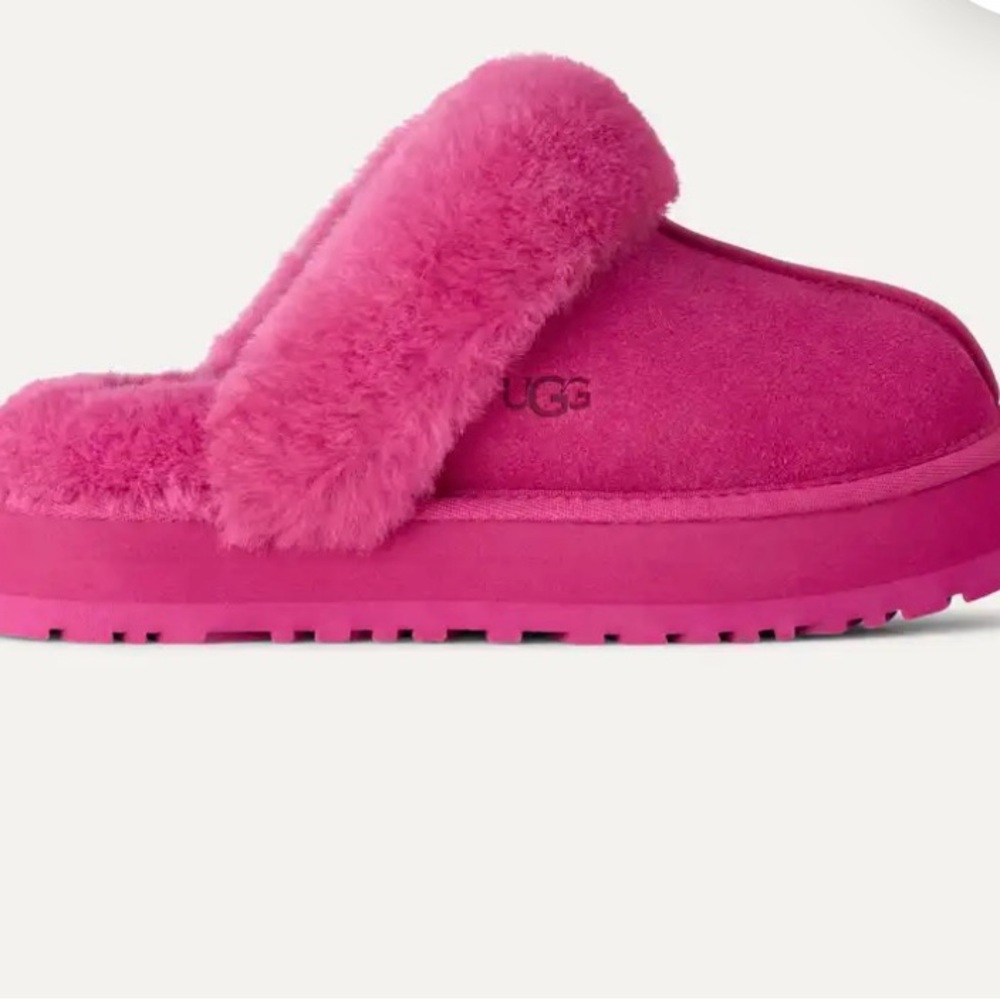 Disquette - UGG Pink Fuzzy Mules